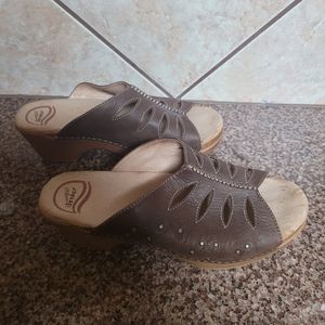 Womens sandal